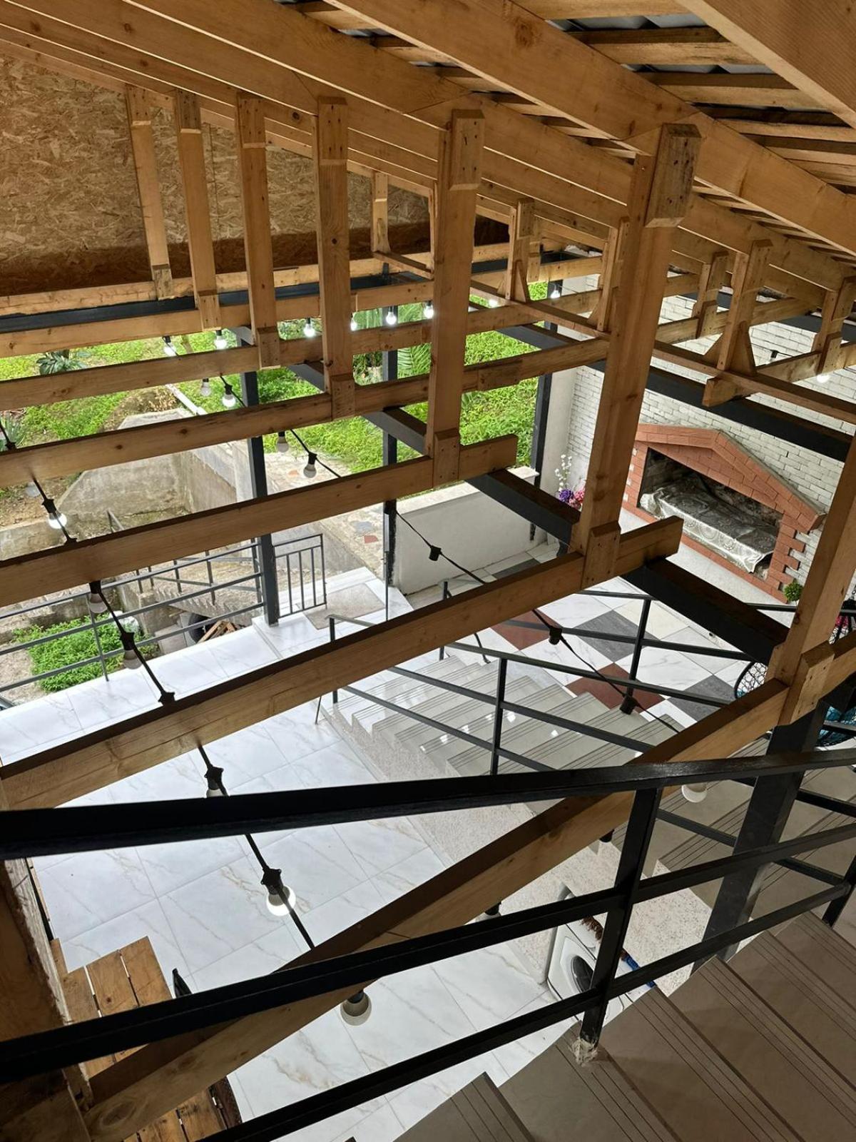 בית הארחה מחינג'אורי 	Shamil House מראה חיצוני תמונה